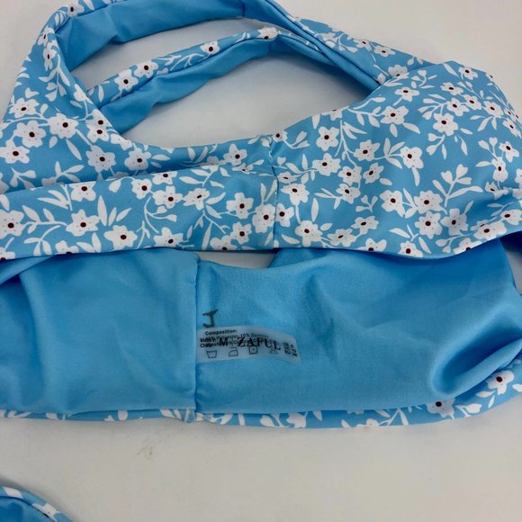 Zaful Blue Floral "ditsy" tie front bikini set Medium - Picture 3 of 5